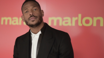 Wayans says he is being unfairly prosecuted