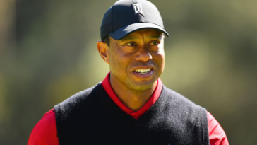 Tiger Woods Makes a Comeback