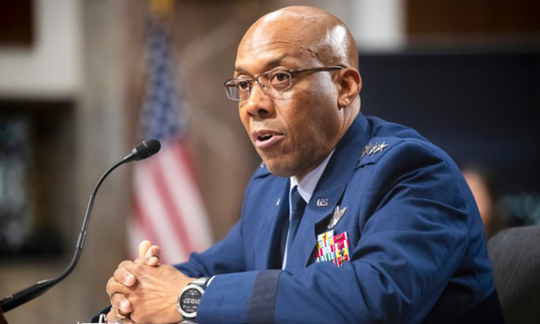 Gen. Brown speaks with his Chinese counterpart