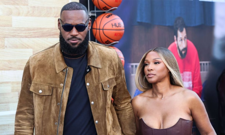 Savannah James Seemingly Denying Pics with Men