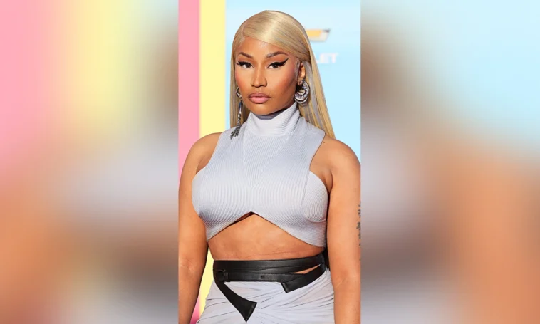 Nicki Minaj Throws Object Back to Crowd After Onstage Close Call
