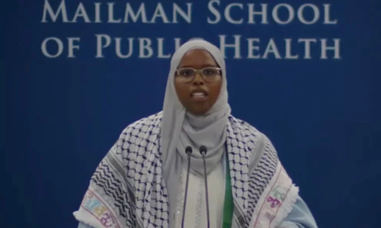 Columbia University Graduates Boo as Commencement Speaker's Mic Cuts Off During Critique of College's Stance on Gaza