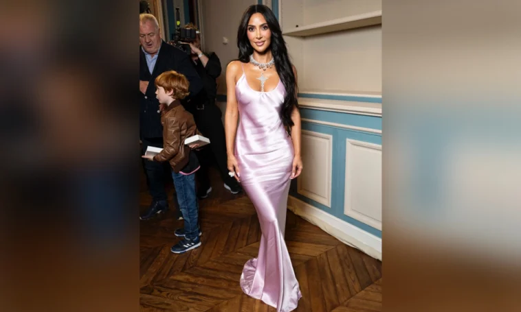 Kim Kardashian's Late Arrival at Paris Fashion Show Draws Icy Response from Anna Wintour