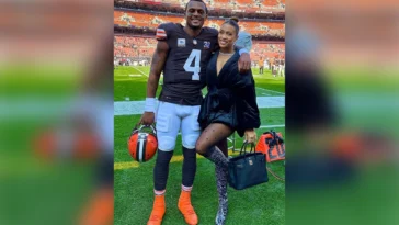 Deshaun Watson Unveils Massive Back Tattoo Featuring His Girlfriend's Face