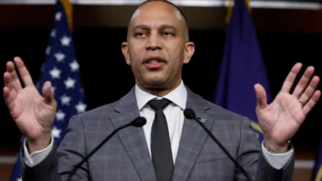 Hakeem Jeffries Defends President Biden, Asserts Hunter Has Committed No Wrongdoing