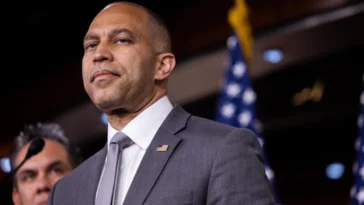 Top Democrats including Hakeem Jeffries schedule crisis meeting despite Biden's vow to continue fighting