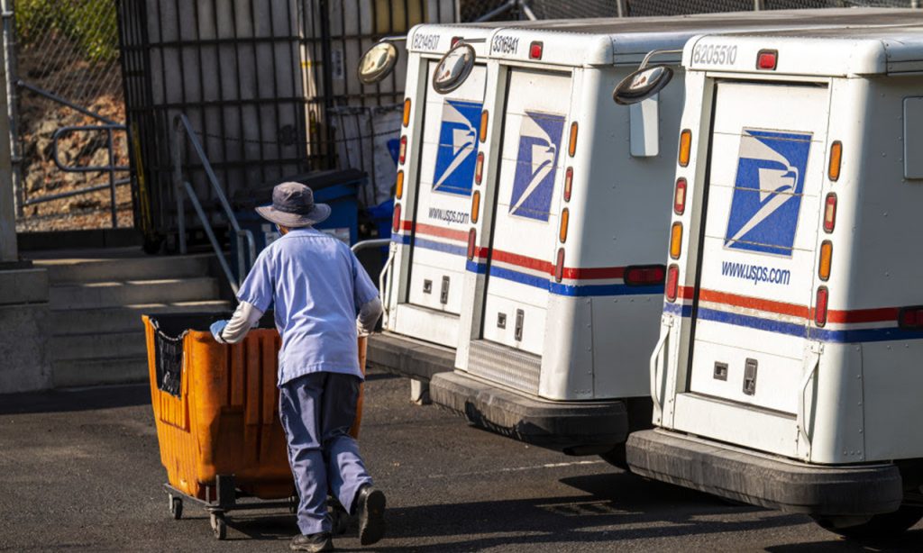 USPS Resumes Chinese Package Collection After Temporary Halt